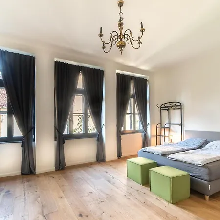 Apartment Iancu 21 *